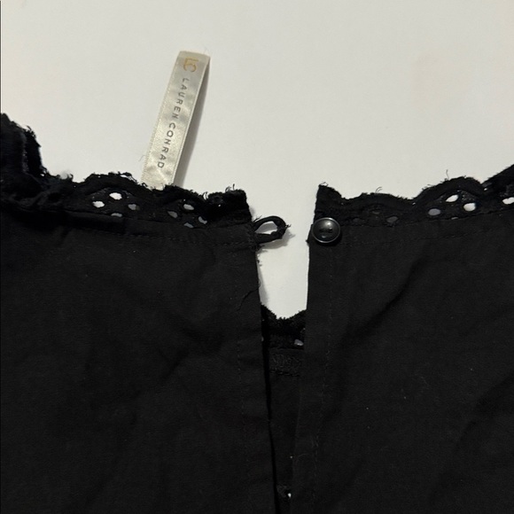 NWT- Women's LC Lauren Conrad black Embroidered Poplin Top size small - Picture 7 of 11